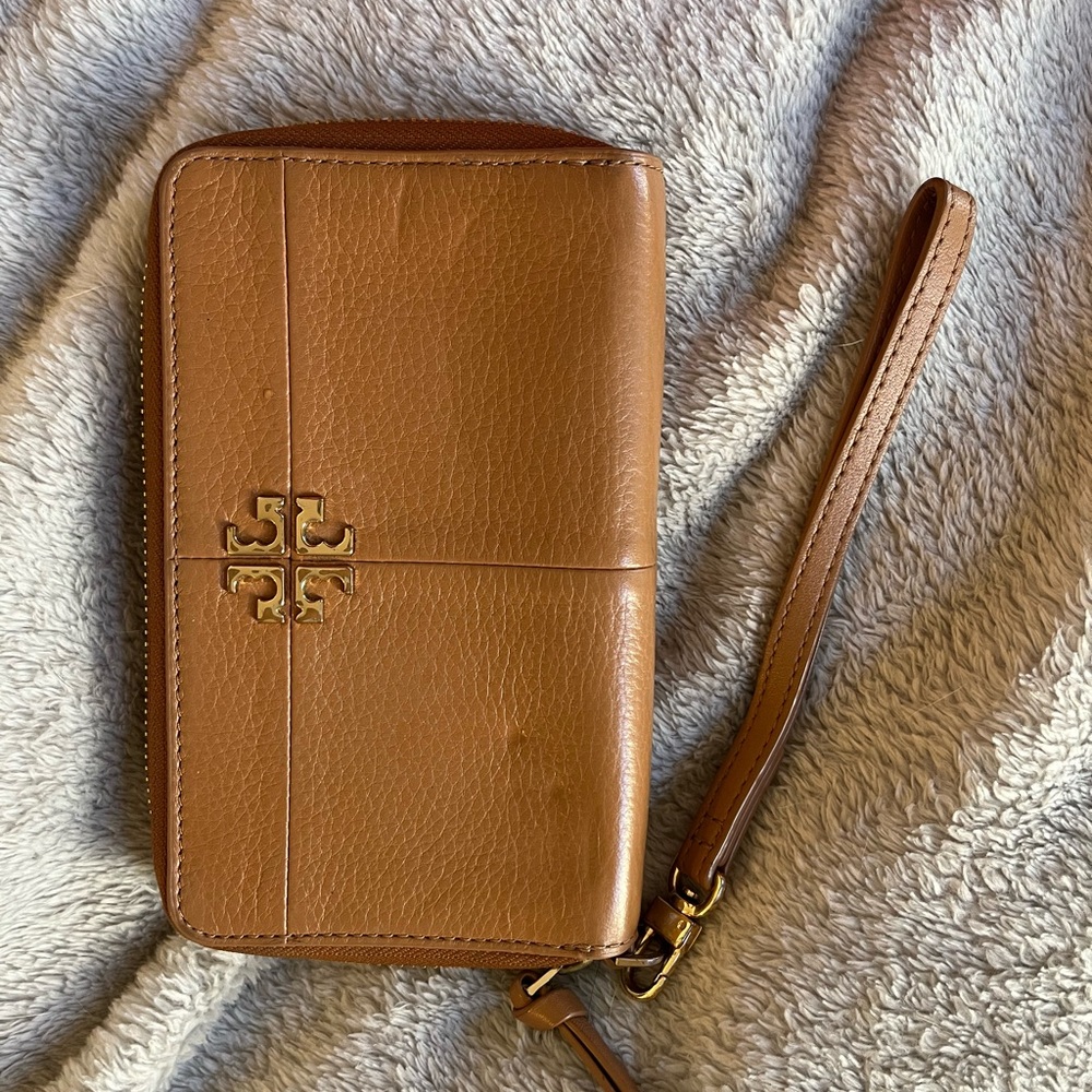Tory Burch Zip Wallet Wristlet